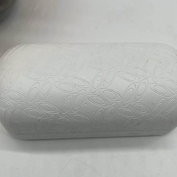 Oakley white eyeglass hard case - Picture 2 of 7